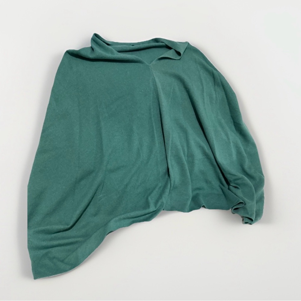 Chic Forest Green Women's Poncho - Picture 2 of 4